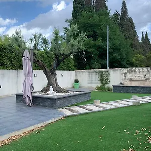 https://le-garas.aixenprovencehotels.org