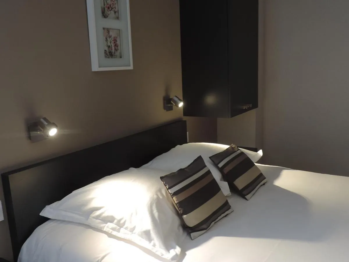 Hotel Le Cadoudal Auray Francia